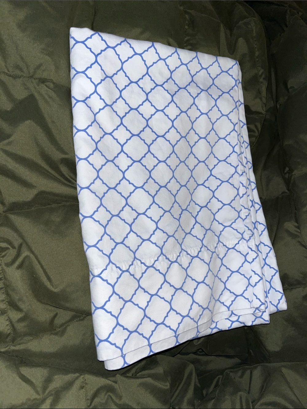 Charter Club ~White and Blue Damask Pima Cotton Pillow Case Sham~ 1 sham